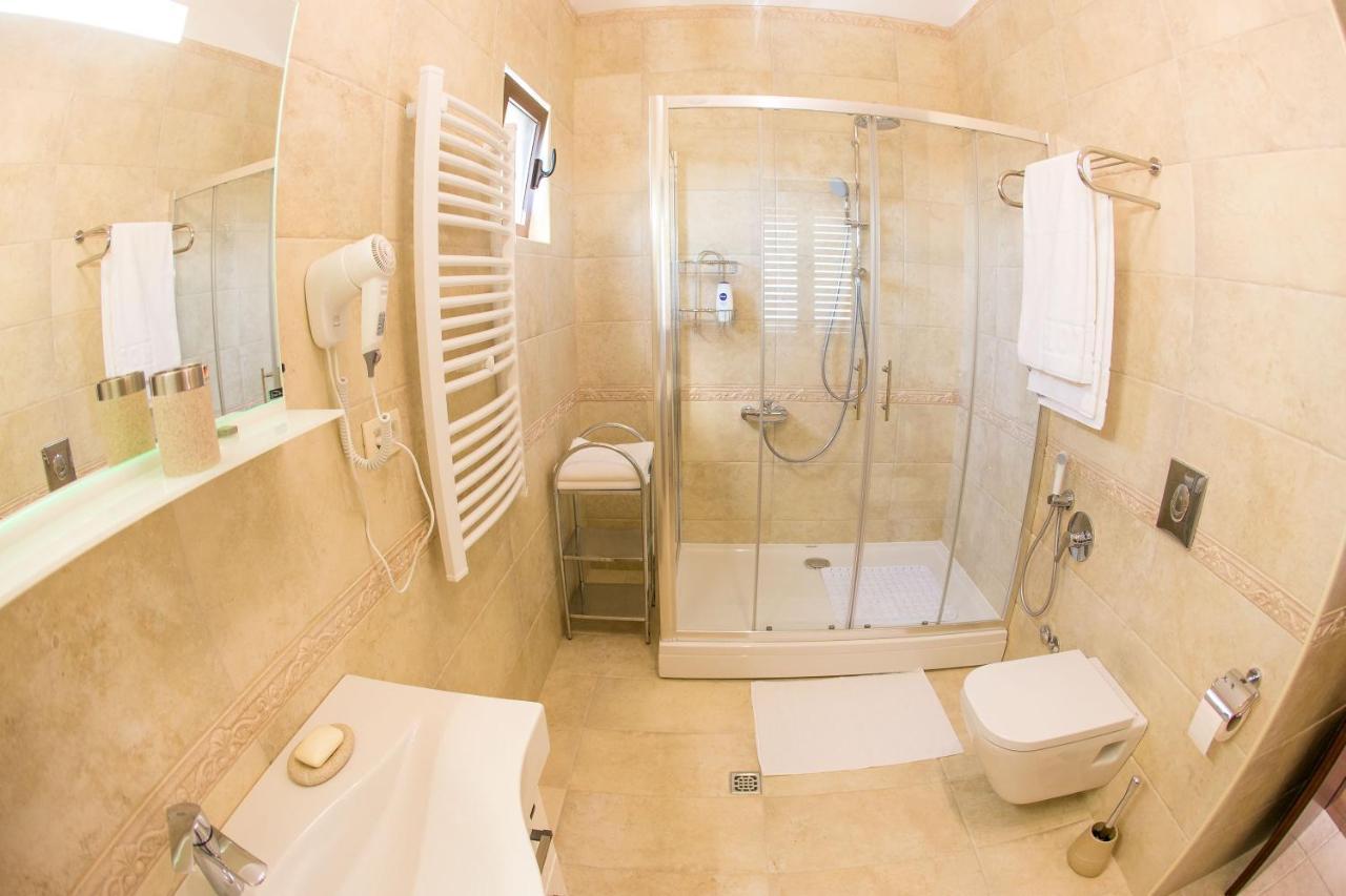 Townhouse Virginia Villa Petrovac Exterior photo