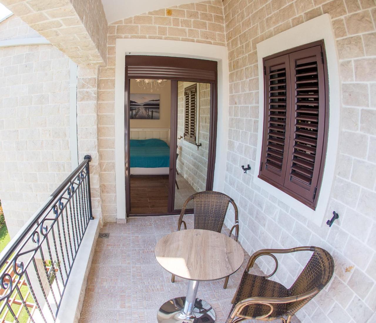 Townhouse Virginia Villa Petrovac Exterior photo