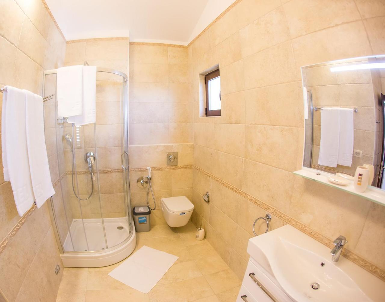 Townhouse Virginia Villa Petrovac Exterior photo